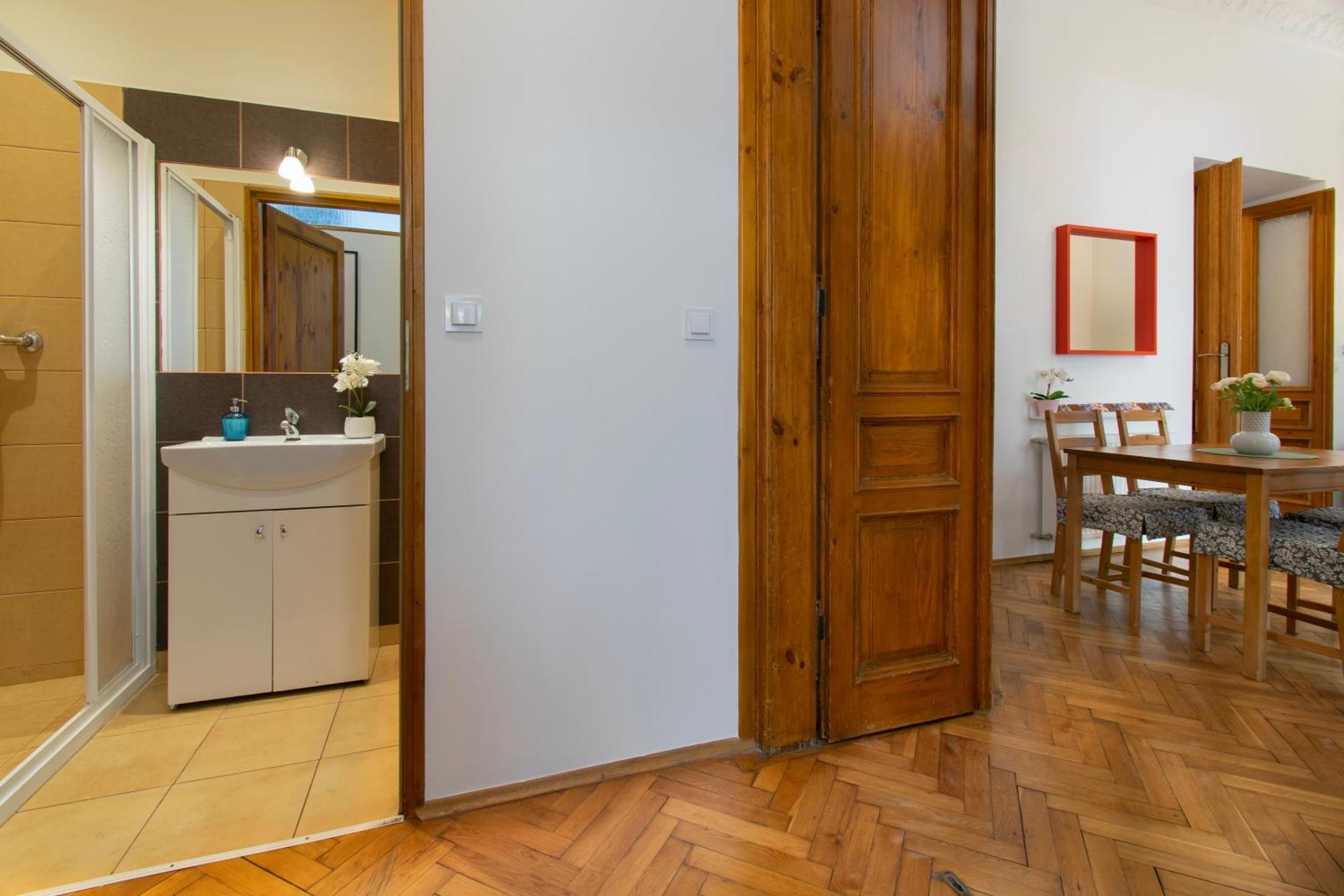 Ground Floor Family Apartment Cracóvia Exterior foto